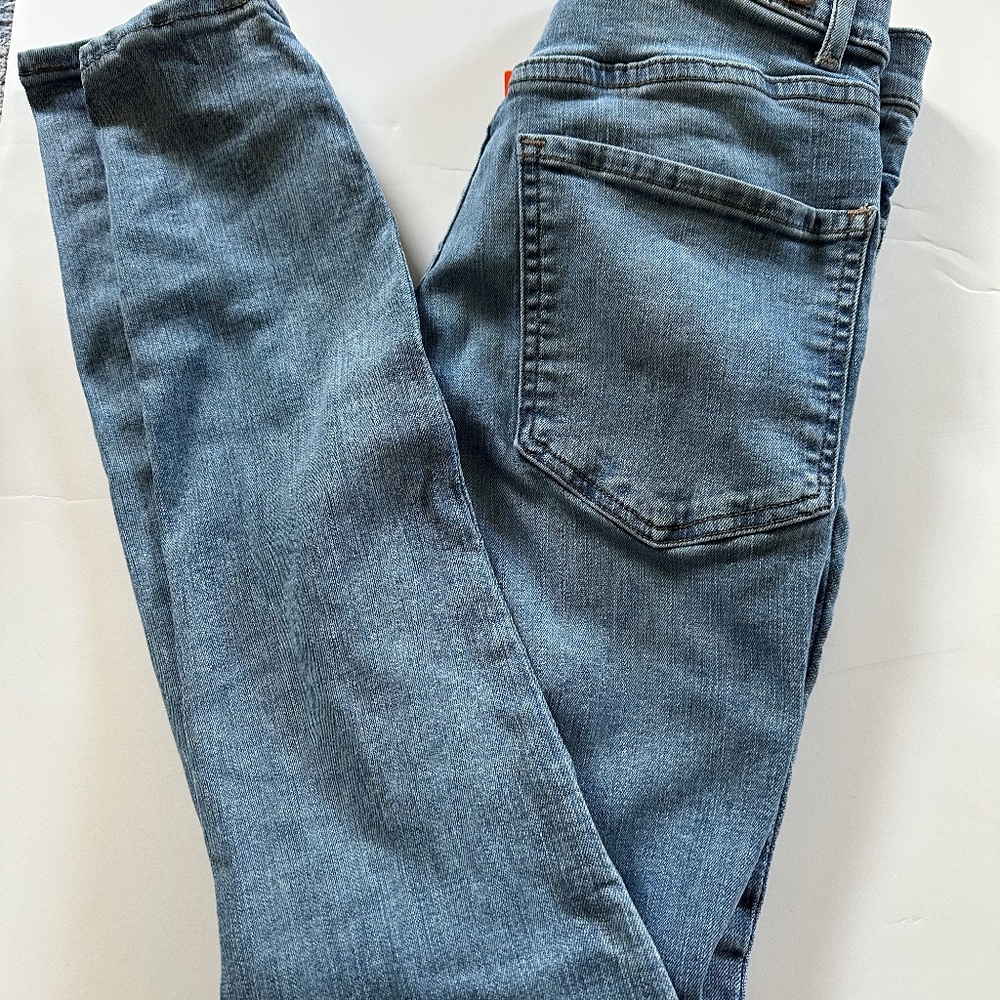 Express skinny high rise size4 medium wash